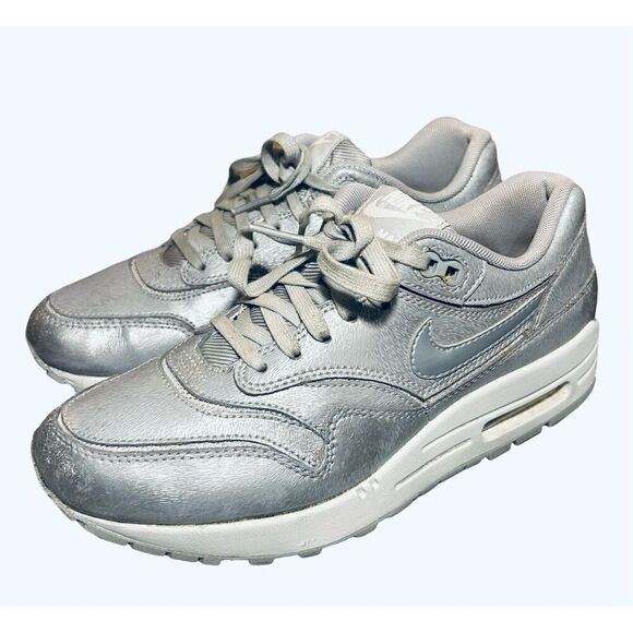 Air Max 1 Cut Out Sneakers - Picture 2 of 8